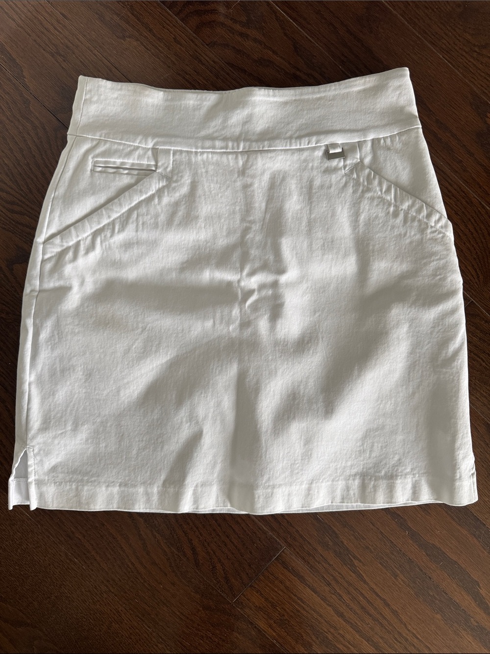 EP New York White Mini Skort with Front Pocket Details